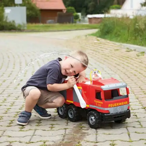 Lena veliki vatrogasni kamion