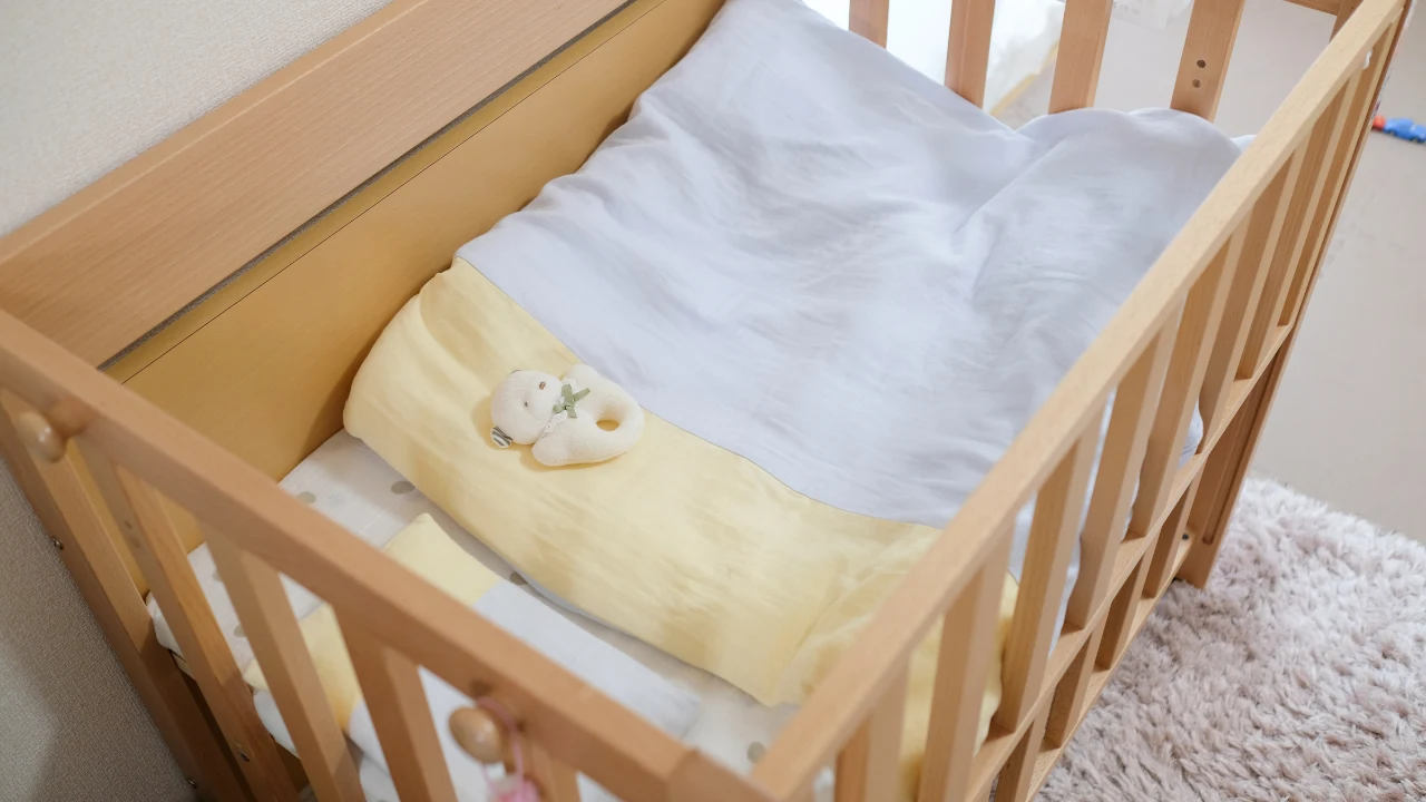 Posteljina za bebin krevetac