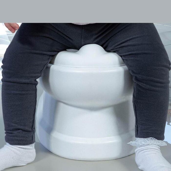 dete na nosi wc solja