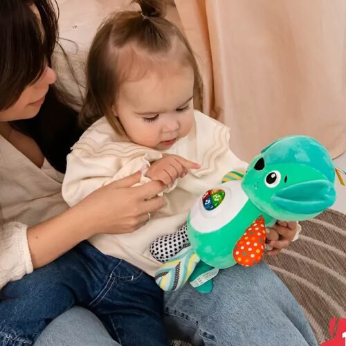 plisana interaktivna igracka kuca sem